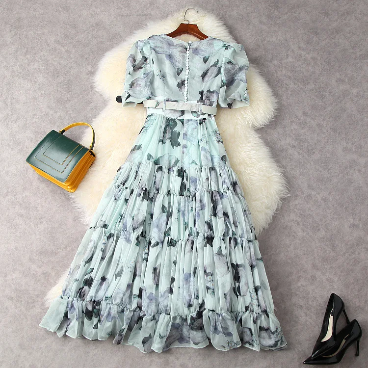 Europe and the United States women's clothing New Summer 2021 Short sleeve v-neck Fashionable flower print belt dress
Europe and the United States women's clothing New Summer 2021 Short sleeve v-neck Fashionable flower print belt dress