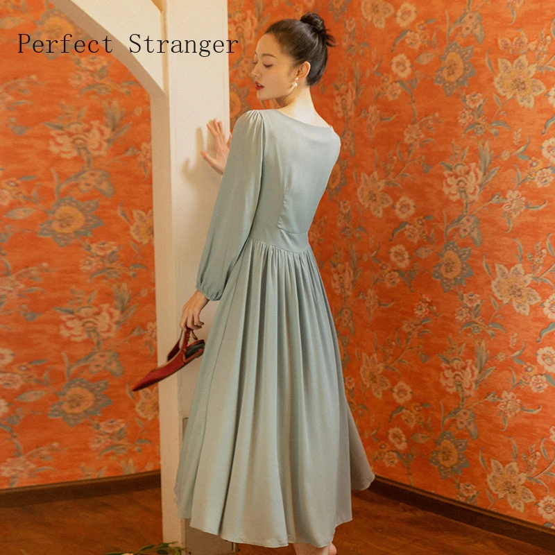 2019 Autumn New Arrival Elegant V Collar Flower Embroidery Long Sleeve Gauze Cotton Long Dress
2019 Autumn New Arrival Elegant V Collar Flower Embroidery Long Sleeve Gauze Cotton Long Dress