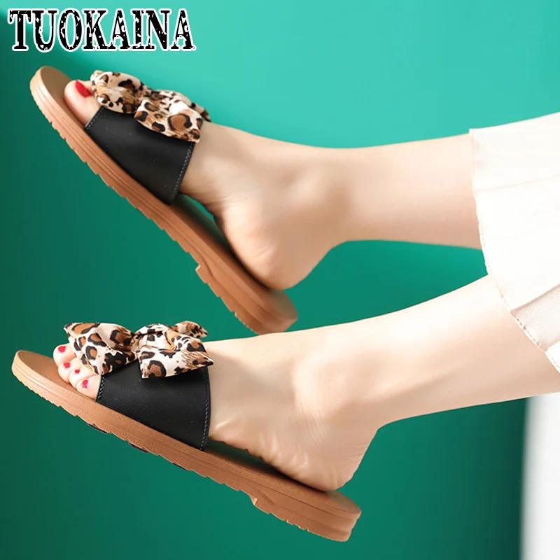 2021 Fashion Women's Sandals Summer Leopard Bow-knot Slippers Shoes Comfortable Non-slip Indoor Outdoor Flat Slippers For Women
2021 Fashion Women's Sandals Summer Leopard Bow-knot Slippers Shoes Comfortable Non-slip Indoor Outdoor Flat Slippers For Women