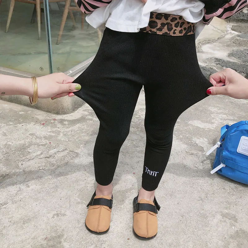 Girls Tight Leggings 2021 New Autumn Baby Outer Wear nine-point Pants Girls Leopard Print Stitching Children's Trousers 
Girls Tight Leggings 2021 New Autumn Baby Outer Wear nine-point Pants Girls Leopard Print Stitching Children's Trousers
