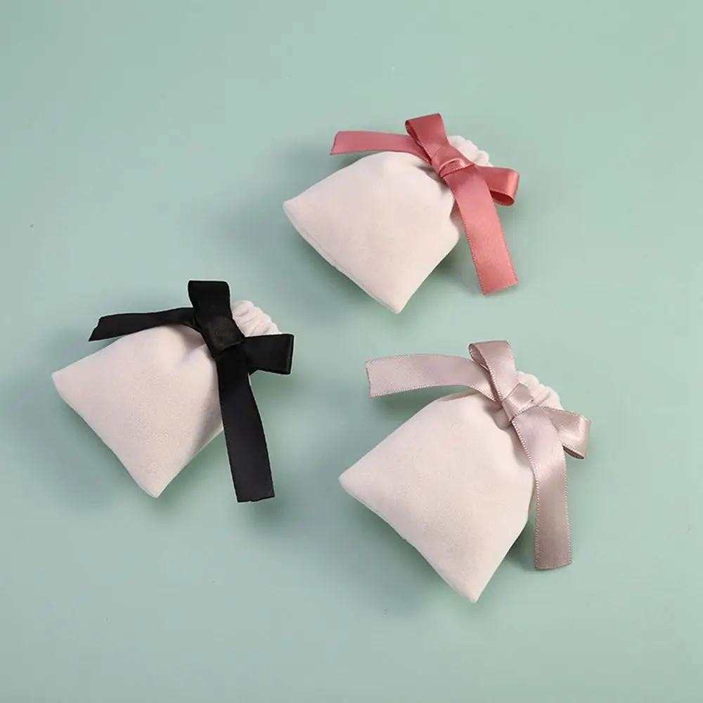 Necklace Wrapping Bag Portable Velvet Jewelry Packaging Bag Ribbon Flannel Pouches Drawstring Pouches Storage Pouch
Necklace Wrapping Bag Portable Velvet Jewelry Packaging Bag Ribbon Flannel Pouches Drawstring Pouches Storage Pouch