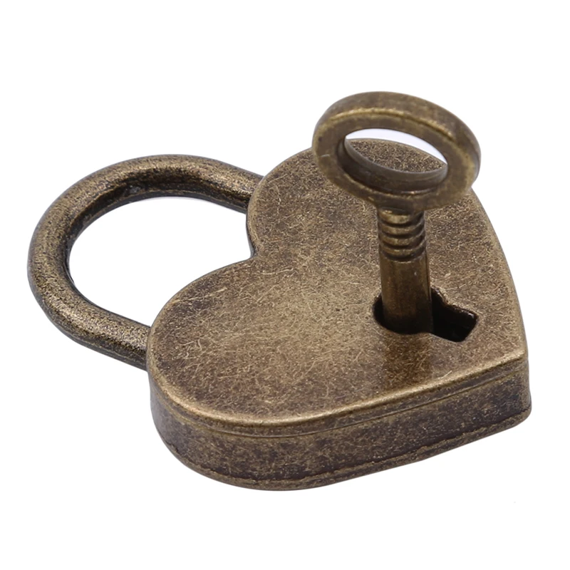 Mini Retro Alloy Heart Shape Lock Padlock Small Luggage Box Lock With Keys Zinc Alloy Suitcase Locker Hardware Set Hot
Mini Retro Alloy Heart Shape Lock Padlock Small Luggage Box Lock With Keys Zinc Alloy Suitcase Locker Hardware Set Hot