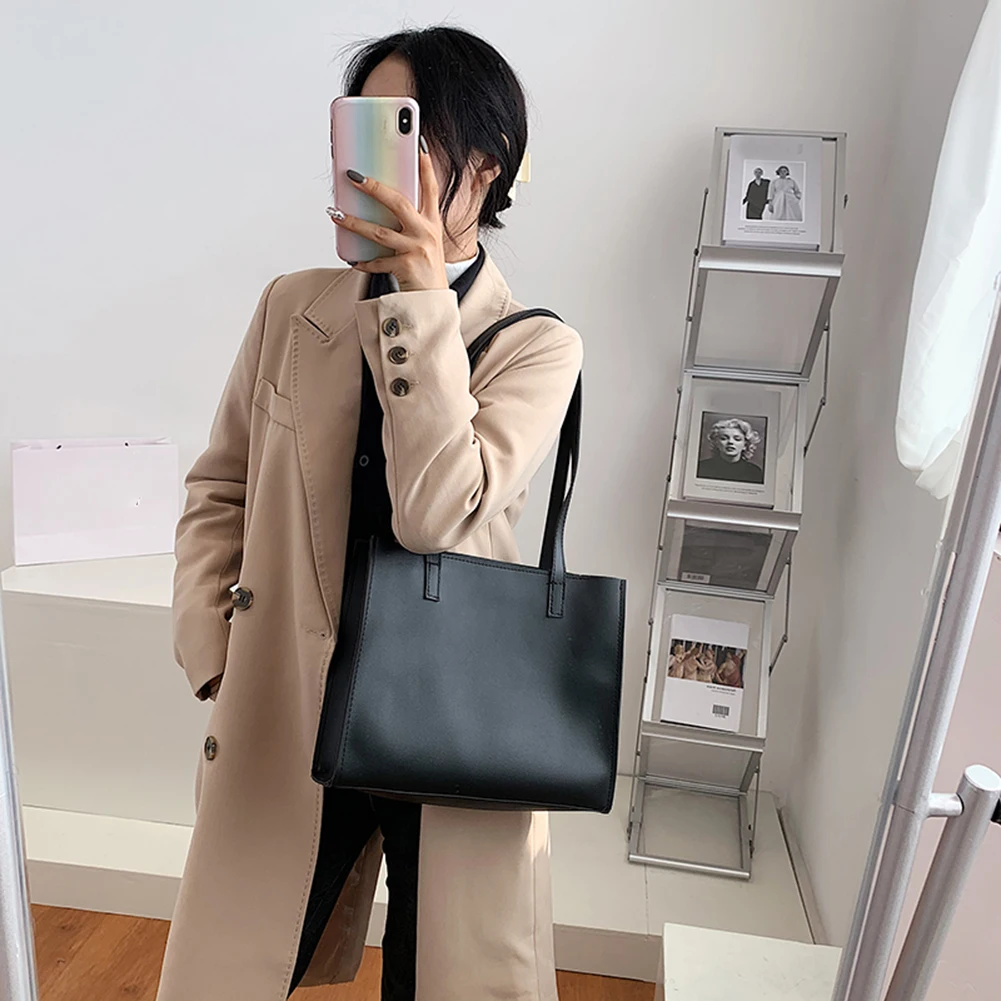 Simply Crossbody Bags Solid Color PU Leather Simple Messenger Bag Lady Chain Travel Small Handbags for Women 2020
Simply Crossbody Bags Solid Color PU Leather Simple Messenger Bag Lady Chain Travel Small Handbags for Women 2020