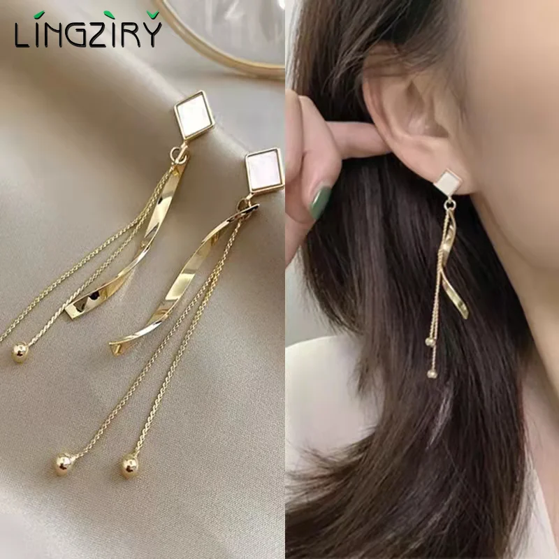 Trend Simulation Pearl Long Earrings Female Moon Star Flower Rhinestone Wedding Pendant Earrings Fashion Korean Jewelry Earrings
Trend Simulation Pearl Long Earrings Female Moon Star Flower Rhinestone Wedding Pendant Earrings Fashion Korean Jewelry Earrings