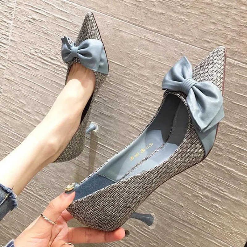 New bow pumps women high heels pointed toe stiletto pumps sexy party woman black gray wedding shoes zapatos mujer BB-100 
New bow pumps women high heels pointed toe stiletto pumps sexy party woman black gray wedding shoes zapatos mujer BB-100