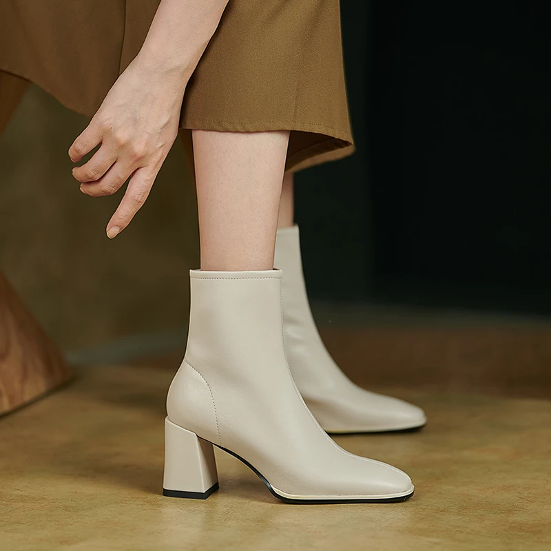 Genuine Leather Women Boots Autumn Winter Fashion Square Toe High Heel Ankle Boots 2021 Handmade Zip Women Shoes Platform Solid
Genuine Leather Women Boots Autumn Winter Fashion Square Toe High Heel Ankle Boots 2021 Handmade Zip Women Shoes Platform Solid