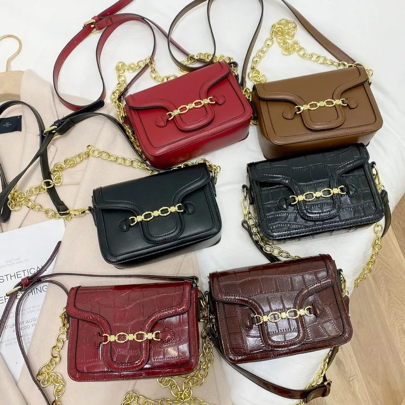 Crocodile pattern women's leather bag 2021 new simple women's make-up bag advanced Pu women's bag Single Shoulder Messenger Bag
Crocodile pattern women's leather bag 2021 new simple women's make-up bag advanced Pu women's bag Single Shoulder Messenger Bag