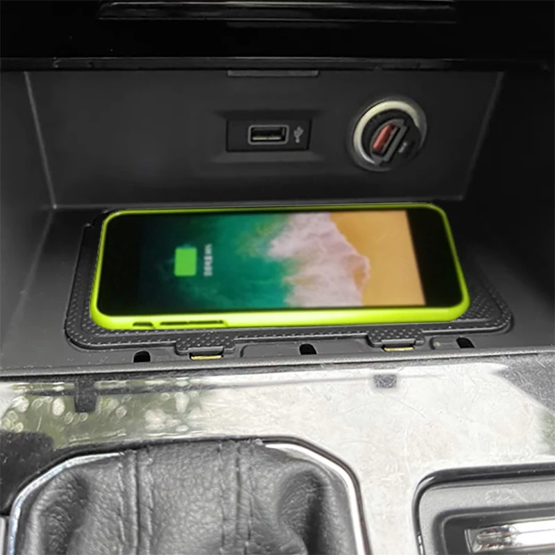 15W Wireless charger charger for VW Jetta MK7 T-Cross T-ROC Teramont Phideon wireless mobile phone charger charging plate pad 
15W Wireless charger charger for VW Jetta MK7 T-Cross T-ROC Teramont Phideon wireless mobile phone charger charging plate pad