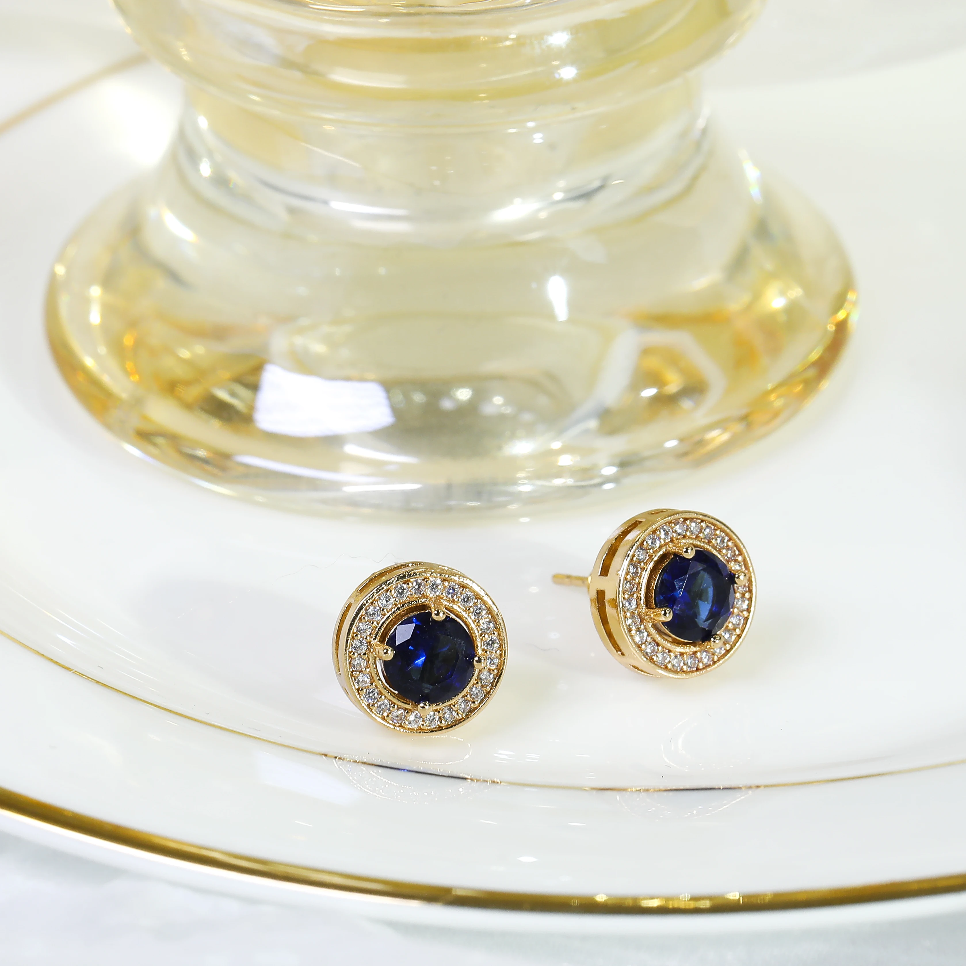 HUAMI Tous jewelry woman Vintage AAA zircon light luxury wedding banquet evening dress jewelry ladies ohrringe stud earrings
HUAMI Tous jewelry woman Vintage AAA zircon light luxury wedding banquet evening dress jewelry ladies ohrringe stud earrings