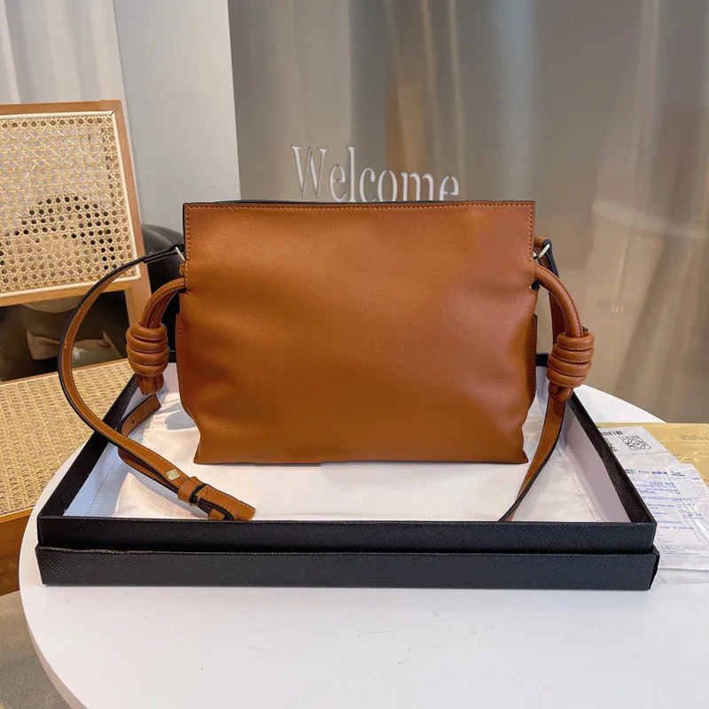Designer bag day clutch genuine leather party purse bag women large big dumplings ruched pillow bag 2021 Trend pouch Bag
Designer bag day clutch genuine leather party purse bag women large big dumplings ruched pillow bag 2021 Trend pouch Bag