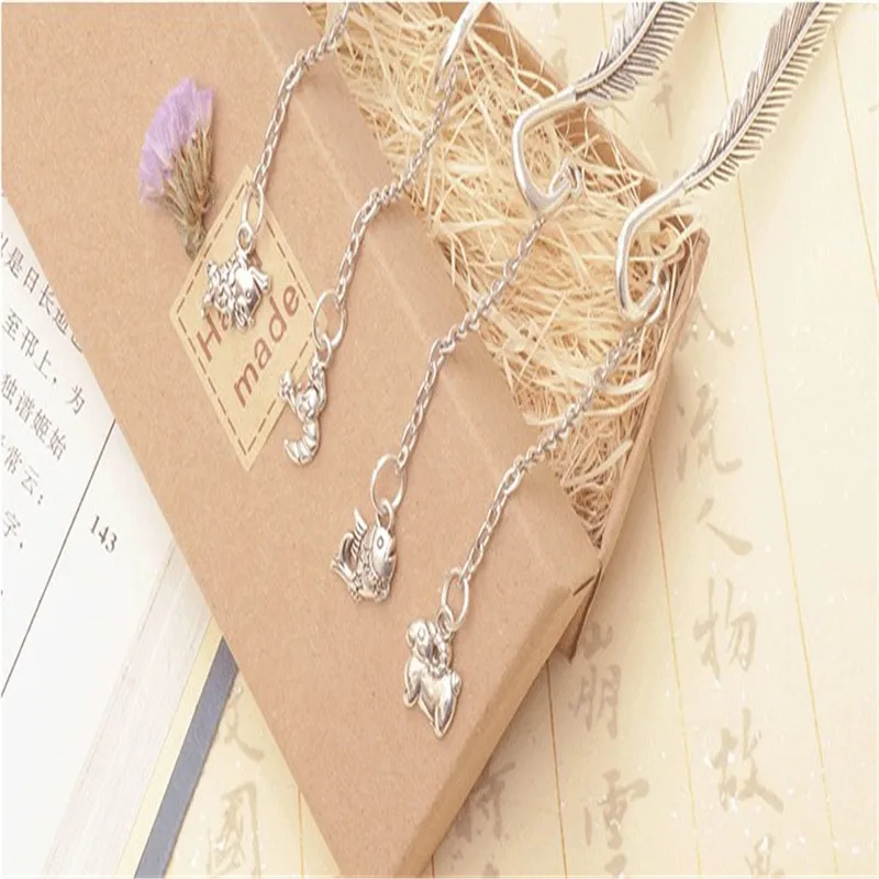 Cute Retro constellation Design Metal Bookmark For Books School Students Vintage Bookarks Beautiful Gift
Cute Retro constellation Design Metal Bookmark For Books School Students Vintage Bookarks Beautiful Gift