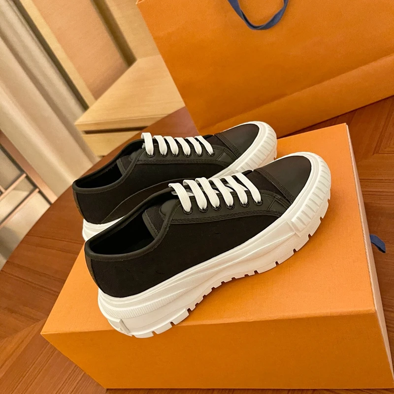 shoes for women Lady 2021 sports shoes trainers Snekaers Canvas Flat Shoes Low Top Lace up Casual Run Away Shoes Running Shoes
shoes for women Lady 2021 sports shoes trainers Snekaers Canvas Flat Shoes Low Top Lace up Casual Run Away Shoes Running Shoes