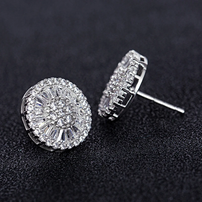 2021 New Trendy Halo Silver Color Round Stud Earring with Baguette Cz Crystal For Women Lady Anniversary Gift Jewelry Wholesale
2021 New Trendy Halo Silver Color Round Stud Earring with Baguette Cz Crystal For Women Lady Anniversary Gift Jewelry Wholesale