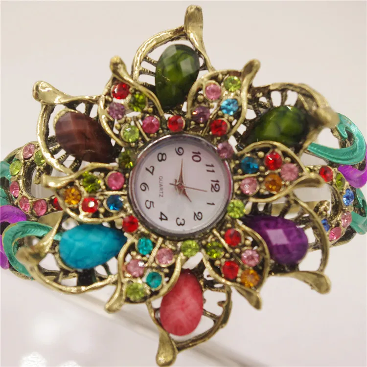 Fashion trends explosions bracelet watch exquisite petal-shaped ladies watch fashion round headband drill ladies watches
Fashion trends explosions bracelet watch exquisite petal-shaped ladies watch fashion round headband drill ladies watches