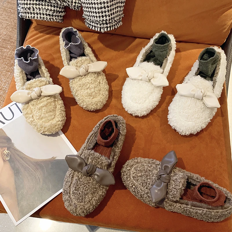 Туфли женские на плоской подошве, меховые кроссовки, без шнуровки, круглый носок, Мокасины, без застежки, Повседневная Осенняя обувь с бабоч...
Туфли женские на плоской подошве, меховые кроссовки, без шнуровки, круглый носок, Мокасины, без застежки, Повседневная Осенняя обувь с бабоч...