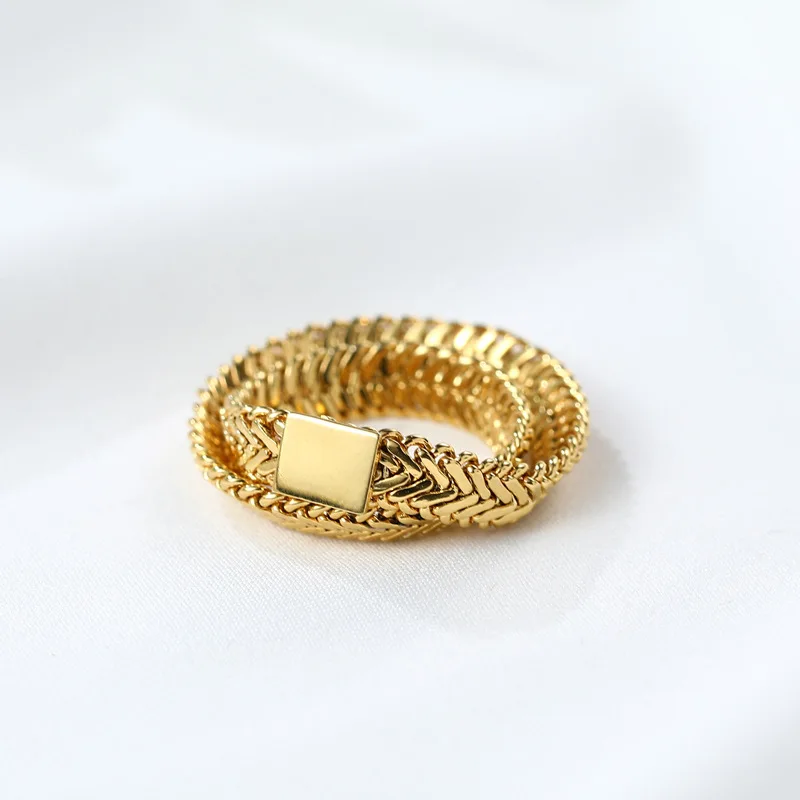 Exquisite Overlapping Snake Bone Soft Chain Ring Ins High-grade Temperament Ring Female 
Exquisite Overlapping Snake Bone Soft Chain Ring Ins High-grade Temperament Ring Female