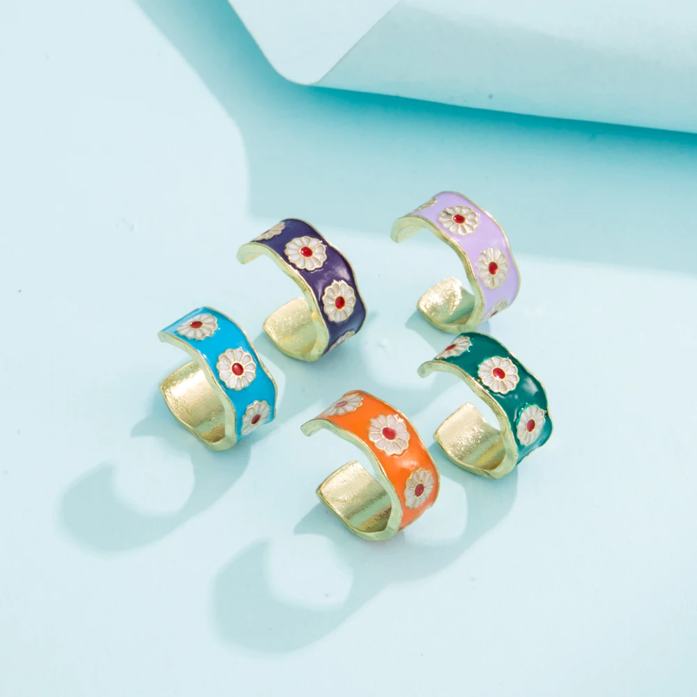 VG 6YM New Fashion Open Small Daisy Ladies Ring With The Same Birthday Gift Alloy Jewelry Wholesale Direct Sales
VG 6YM New Fashion Open Small Daisy Ladies Ring With The Same Birthday Gift Alloy Jewelry Wholesale Direct Sales