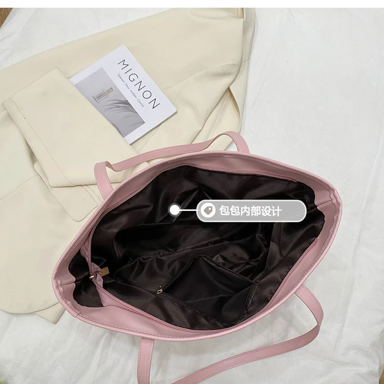 Niche Design Popular Large-capacity Bag 2021 New Fashion Simple Shoulder Bag Female Bag Versatile Handbag Tote Bag Width: 42cm
Niche Design Popular Large-capacity Bag 2021 New Fashion Simple Shoulder Bag Female Bag Versatile Handbag Tote Bag Width: 42cm