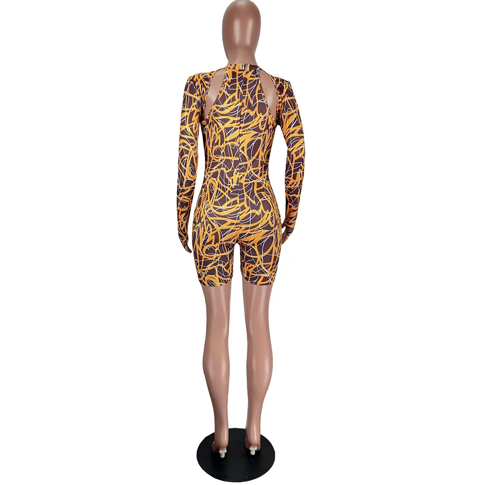 Graffiti Printed Streetwear One Piece Overall for Women Hollow Out Front Long Sleeve Short Playsuit Spring 2021 Fitness Outfits
Graffiti Printed Streetwear One Piece Overall for Women Hollow Out Front Long Sleeve Short Playsuit Spring 2021 Fitness Outfits