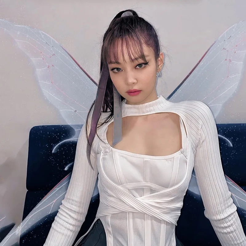 New European and American Women's Long-sleeved Round-neck Hollow Top with Suspenders and Two-piece Slim Vest
New European and American Women's Long-sleeved Round-neck Hollow Top with Suspenders and Two-piece Slim Vest