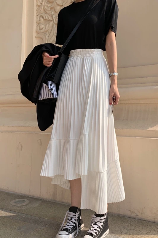 New mid length chiffon skirt in spring and summer 2021 irregular white A-line skirt pleated skirt in spring
New mid length chiffon skirt in spring and summer 2021 irregular white A-line skirt pleated skirt in spring