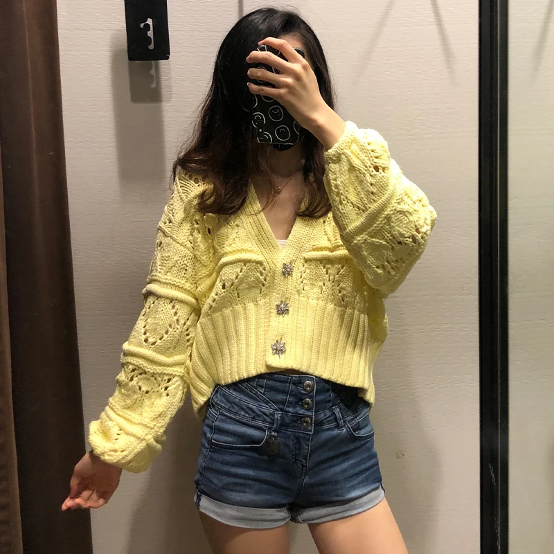 HWLZLTZHT Knit Sweater Women Autumn Female Casual Long Sleeve Button Cardigan Knitted Sweaters Coat Femme Winter Warm Jacket
HWLZLTZHT Knit Sweater Women Autumn Female Casual Long Sleeve Button Cardigan Knitted Sweaters Coat Femme Winter Warm Jacket