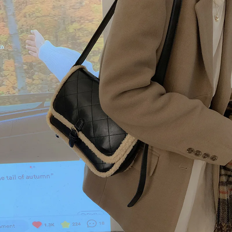 Autumn and winter Plush bag women's new fashion armpit bag versatile ins large capacity ringgit bag
Autumn and winter Plush bag women's new fashion armpit bag versatile ins large capacity ringgit bag