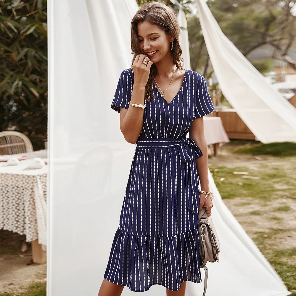 High Waist Women's Dress V Neck Sexy Temperament Striped Dress Fashion Female Skirt Streetwear Summer Casual Women Dress
High Waist Women's Dress V Neck Sexy Temperament Striped Dress Fashion Female Skirt Streetwear Summer Casual Women Dress
