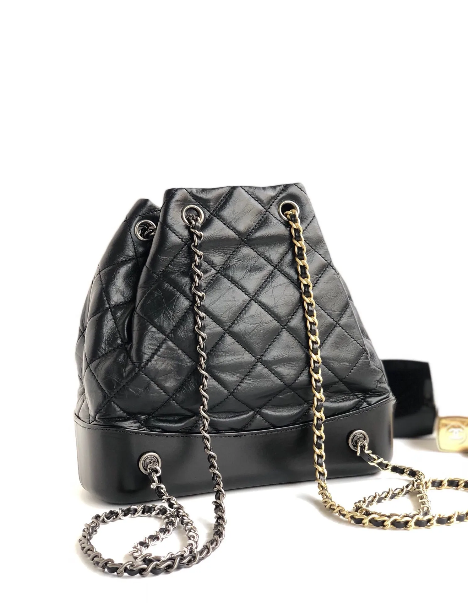 luxury famous designer woman chain backpack bag import genuine lambskin leather lady bucket purse
luxury famous designer woman chain backpack bag import genuine lambskin leather lady bucket purse