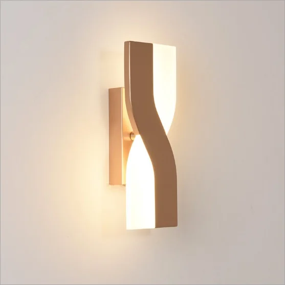 Nordic creative bedside lamp bedroom living room modern minimalist wall lamp can be 350° rotating led study reading background
Nordic creative bedside lamp bedroom living room modern minimalist wall lamp can be 350° rotating led study reading background