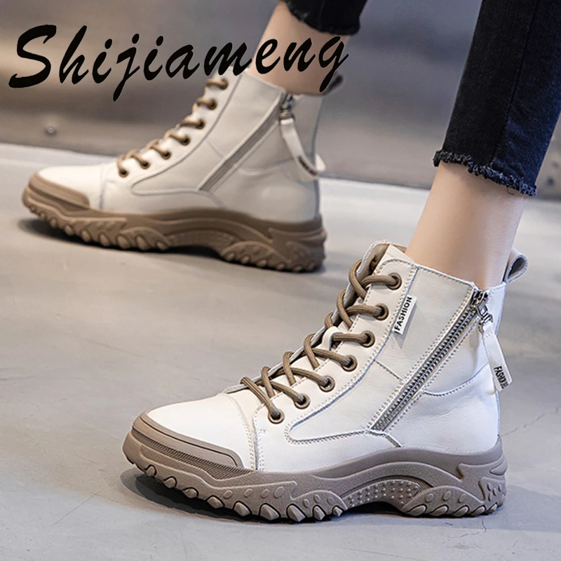 Leather riding boots women autumn and winter 2021 new medium tube British style women's shoes flat short boots women
Leather riding boots women autumn and winter 2021 new medium tube British style women's shoes flat short boots women