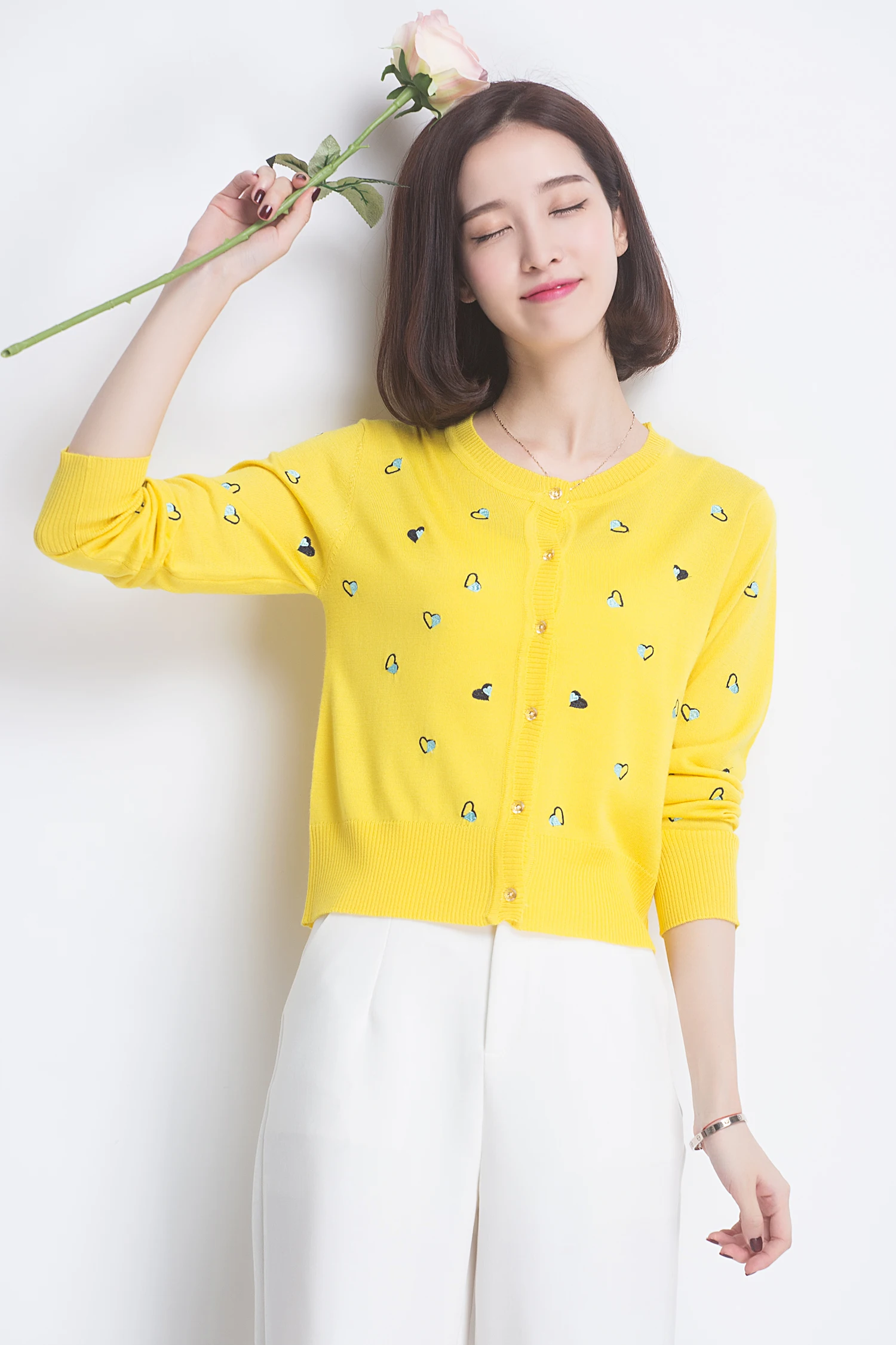 New arrival spring elegant ladies fashion design embrodiery casual knit cardigan ladies embrodiery cardigan long sleeve
New arrival spring elegant ladies fashion design embrodiery casual knit cardigan ladies embrodiery cardigan long sleeve