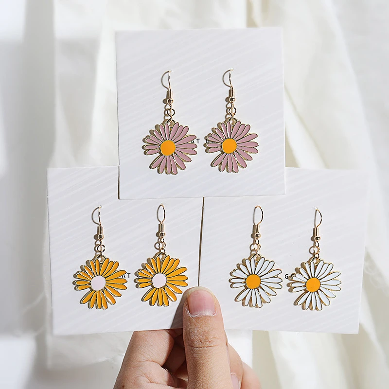 Fashion the Daisy earrings in the spring of 2020 flower earrings new tide temperament women sunflower earrings jewelry accessori
Fashion the Daisy earrings in the spring of 2020 flower earrings new tide temperament women sunflower earrings jewelry accessori