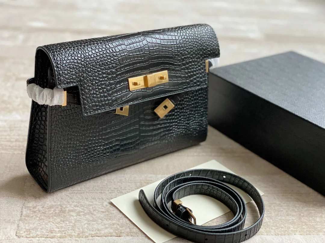 2021 fashion shoulder bag handbag female bag simple atmosphere fashionable all-match brand-name bag lipstick bag
2021 fashion shoulder bag handbag female bag simple atmosphere fashionable all-match brand-name bag lipstick bag