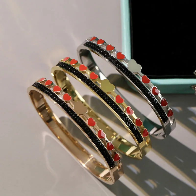 Original 1:1 Sterling Silver Tif Bracelet High Quality Red Enamel Love Bracelet Ladies Wedding Anniversary Luxury Jewelry Gift
Original 1:1 Sterling Silver Tif Bracelet High Quality Red Enamel Love Bracelet Ladies Wedding Anniversary Luxury Jewelry Gift