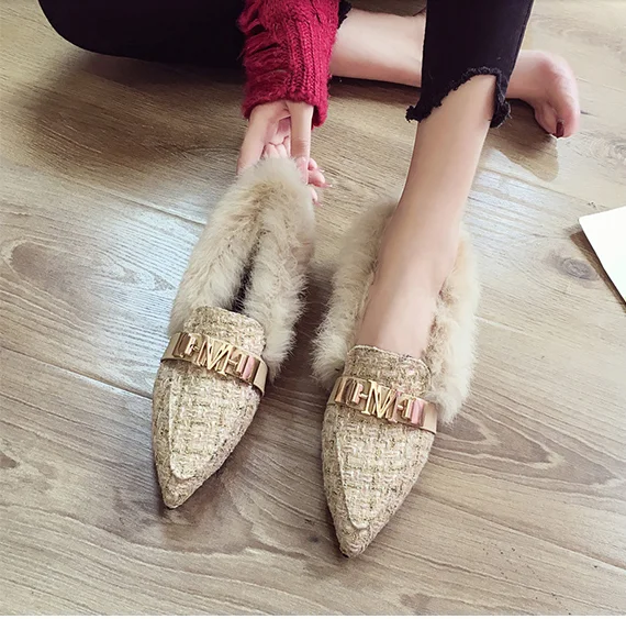 Pointed hairy shoes women's shoes winter wear 2020 new flat shoes casual shoes women plus cashmere peas shoes trend
Pointed hairy shoes women's shoes winter wear 2020 new flat shoes casual shoes women plus cashmere peas shoes trend