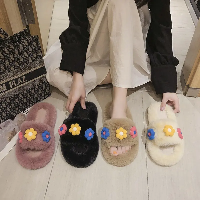 2021 Winter Women House Slippers Faux Fur Warm Flat Shoes Female Slip on Home Furry Ladies Slippers
2021 Winter Women House Slippers Faux Fur Warm Flat Shoes Female Slip on Home Furry Ladies Slippers