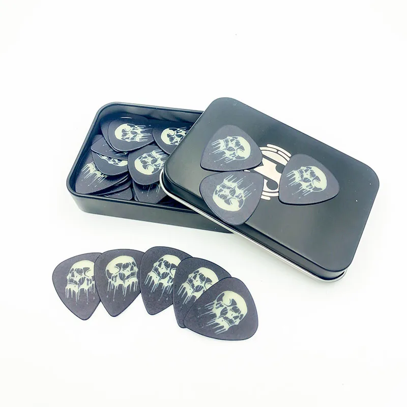 Набор из 50 целлулоидных гитарных палочек s 0,71 мм с принтом черепа, аксессуары для гитары
Набор из 50 целлулоидных гитарных палочек s 0,71 мм с принтом черепа, аксессуары для гитары