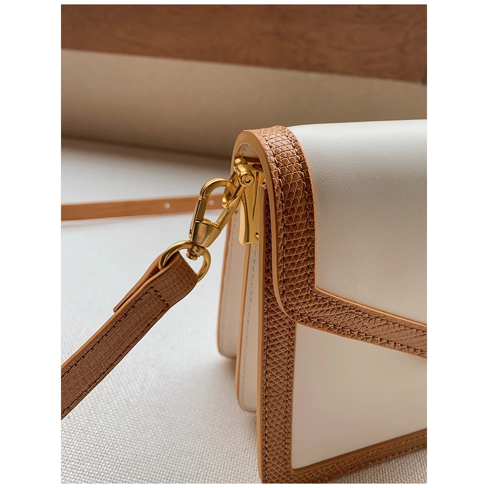 Bamboo Lock Design Small Square Bag Shoulder Messenger Bag Crossbody Bag 2021 New Fashion Women Bag
Bamboo Lock Design Small Square Bag Shoulder Messenger Bag Crossbody Bag 2021 New Fashion Women Bag