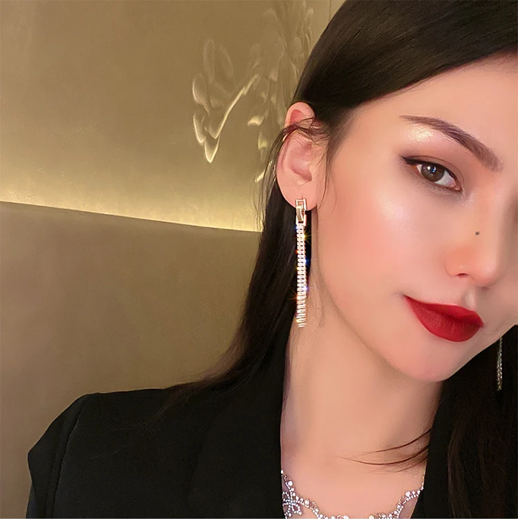 Vintage Gold Color Bar Long Thread Tassel Drop Earrings for Women Glossy Stainless Steel Earrings Fashion Jewelry 2021 New
Vintage Gold Color Bar Long Thread Tassel Drop Earrings for Women Glossy Stainless Steel Earrings Fashion Jewelry 2021 New