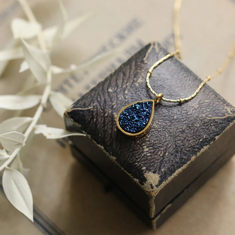Amaiyllis 18K Gold Heart Necklace Pendant Bead Chain Necklace Clavicle Chain Fantasy Blue Crystal Bud Star Water Drop Jewelry
Amaiyllis 18K Gold Heart Necklace Pendant Bead Chain Necklace Clavicle Chain Fantasy Blue Crystal Bud Star Water Drop Jewelry