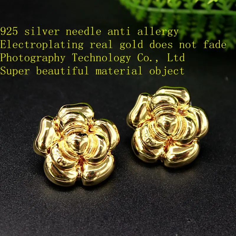 925Silver Needle Electroplating 14K Real Gold Three-Dimensional Camellia Earrings Are Suitable For Women's Fashion Party Jewelry
925Silver Needle Electroplating 14K Real Gold Three-Dimensional Camellia Earrings Are Suitable For Women's Fashion Party Jewelry