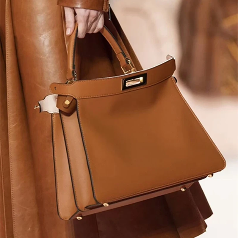 Female bag 2021 new upgrade black leather lady handbag\leather bag lady shoulder messenger bag organ bag kitty bag top quality
Female bag 2021 new upgrade black leather lady handbag\leather bag lady shoulder messenger bag organ bag kitty bag top quality