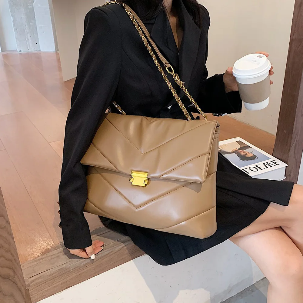 Large Vintage PU Leather Crossbody Bag for Women 2021 Branded Chain Designer Handbags Lady Trend Cross Body
Large Vintage PU Leather Crossbody Bag for Women 2021 Branded Chain Designer Handbags Lady Trend Cross Body