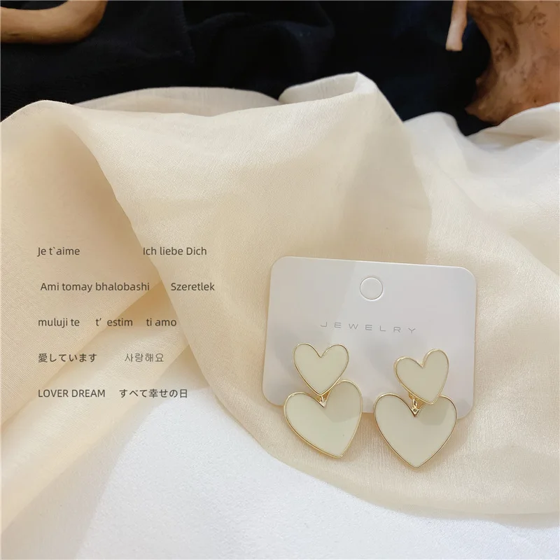 2020 New Korean Vintage Earrings For Women White Love Earrings Big Hanging Dangle Earrings Fashion Jewelry
2020 New Korean Vintage Earrings For Women White Love Earrings Big Hanging Dangle Earrings Fashion Jewelry