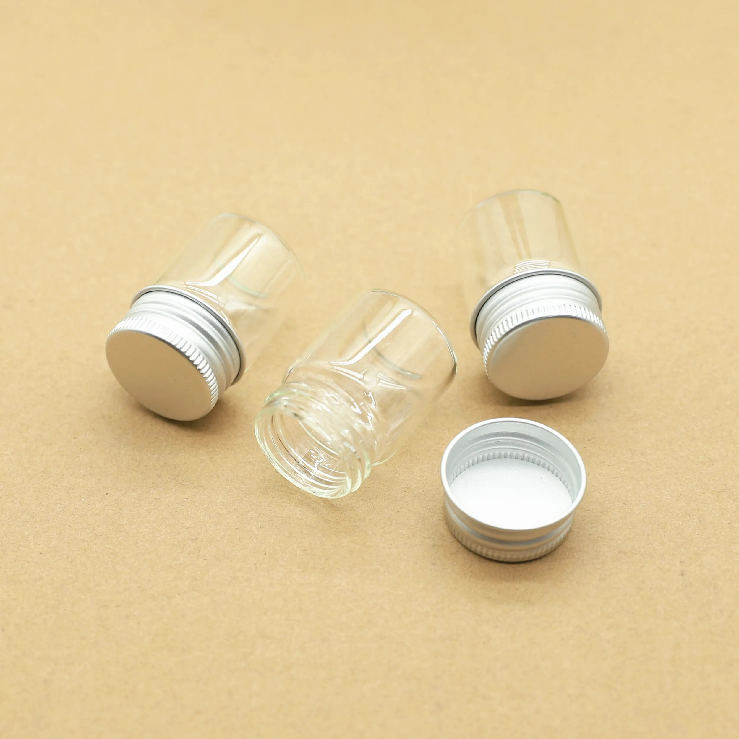 12 pieces 30*40mm 15ml Small Glass Bottle Aluminum Caps Transparent Containers Test tube Glass Jars Vials DIY Perfume Bottles
12 pieces 30*40mm 15ml Small Glass Bottle Aluminum Caps Transparent Containers Test tube Glass Jars Vials DIY Perfume Bottles