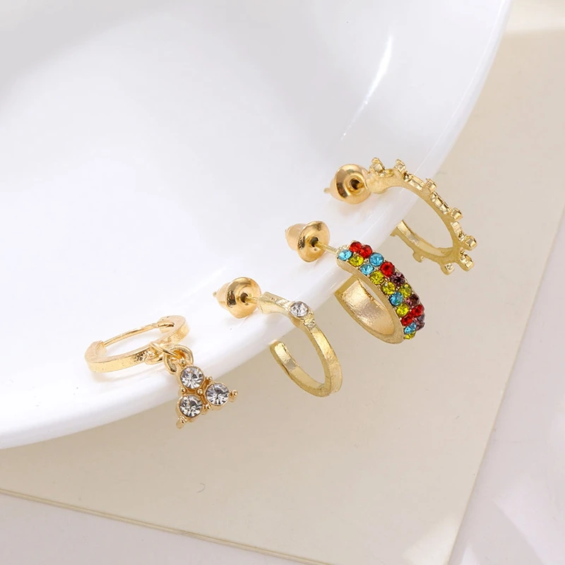 ZOVOLI New Fashion Crystal Ear Cuff Bohemia Stackable C Shaped CZ Rhinestone Small Earcuffs Clip Earrings for Women Jewelry
ZOVOLI New Fashion Crystal Ear Cuff Bohemia Stackable C Shaped CZ Rhinestone Small Earcuffs Clip Earrings for Women Jewelry