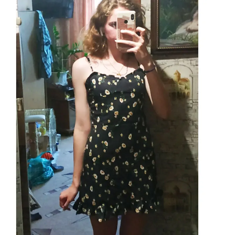 Free shipping Daisy Floral Dress Casual Women's Dresses Beach Outing Thin chiffon Female Short Mini Dress verano De Mujer Jurk
Free shipping Daisy Floral Dress Casual Women's Dresses Beach Outing Thin chiffon Female Short Mini Dress verano De Mujer Jurk