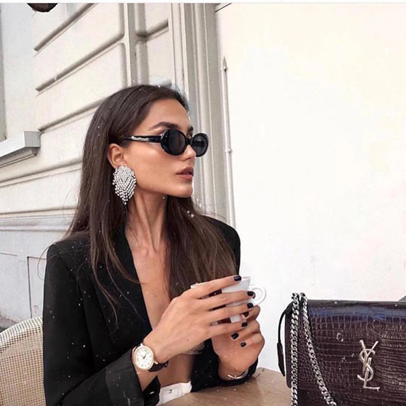 Rongho брендовые овальные геометрические серьги с кристаллами для женщин Стразы бриллианты Подвесные серьги ювелирные изделия вечерние Рино...
Rongho брендовые овальные геометрические серьги с кристаллами для женщин Стразы бриллианты Подвесные серьги ювелирные изделия вечерние Рино...