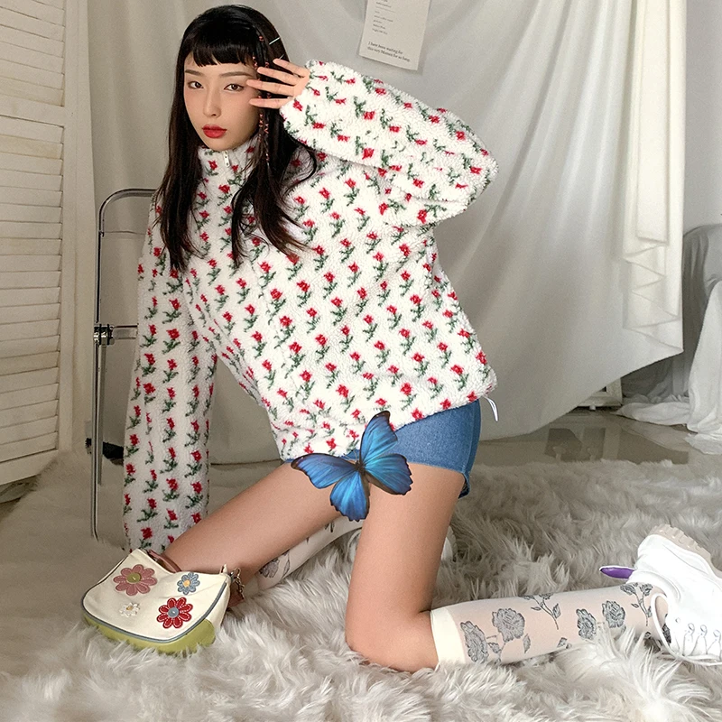 2020 Fashion Furry Faux Fur Coat Women Rabbit Fur Fluffy Teddy Warm Rose Printing Female Outerwear Winter Coat Jacket Overcoat
2020 Fashion Furry Faux Fur Coat Women Rabbit Fur Fluffy Teddy Warm Rose Printing Female Outerwear Winter Coat Jacket Overcoat